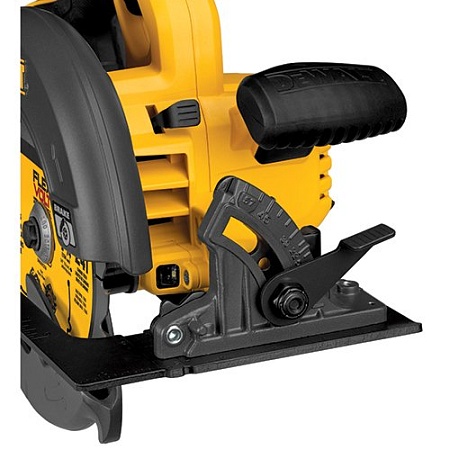 Дисковая пила DEWALT DCS575B 60V